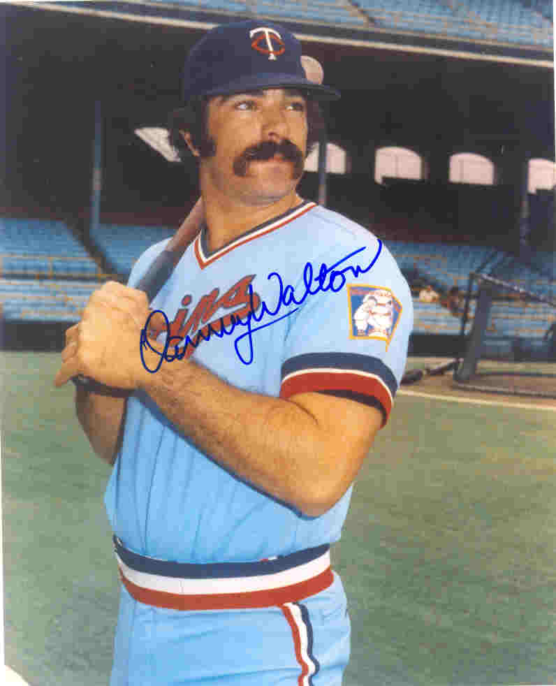 AUTOGRAPHED  DANNY WALTON 8X10 Minnesota Twins pHOTO