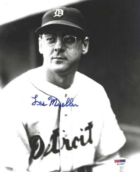 AUTOGRAPHED LES MUELLER 8x10 Detroit Tigers Photo PSA/DNA