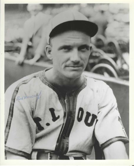 AUTOGRAPHED BOB MUNCRIEF 8X10 St. Louis Browns Photo