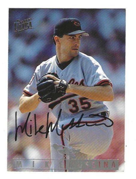 Autographed MIKE MUSSINA Baltimore Orioles 1995 Fleer Ultra Card
