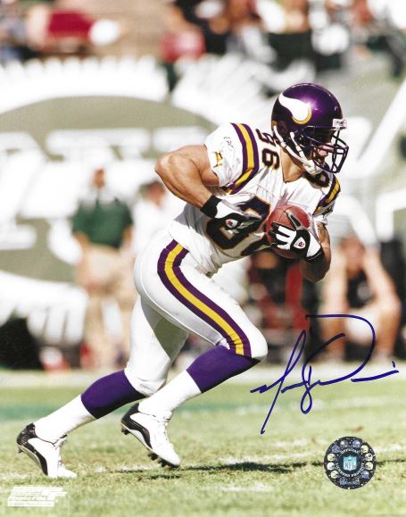 Autographed NICK DAVIS  8x10 Minnesota Vikings Photo