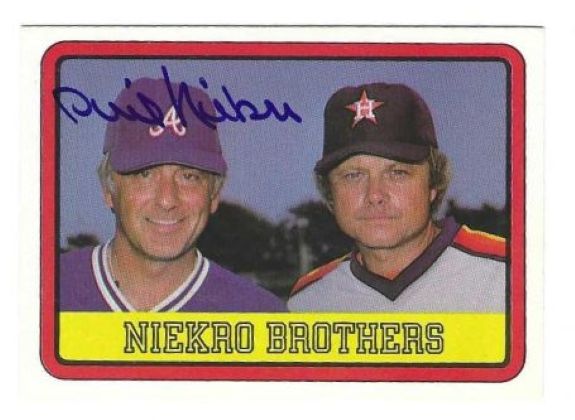 Autographed PHIL NIEKRO Atlanta Braves 1983 Donruss Card