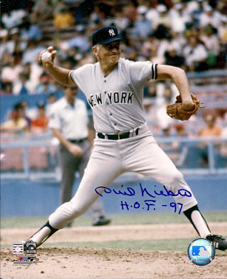 Autographed  PHIL NIEKRO New York Yankees Photo