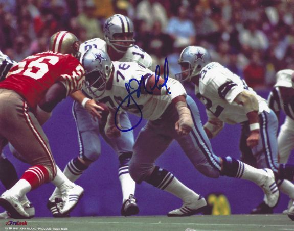 Autographed JOHN NILAND 8x10 Dallas Cowboys Photo