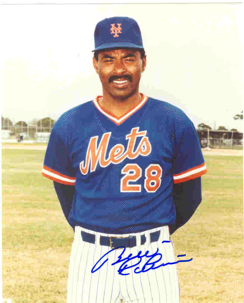 AUTOGRAPHED BILL ROBINSON 8X10 New York Mets Photo