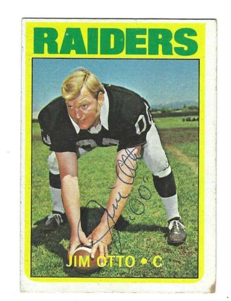 Autographed JIM OTTO Oakland Raiders 1972 Topps Card
