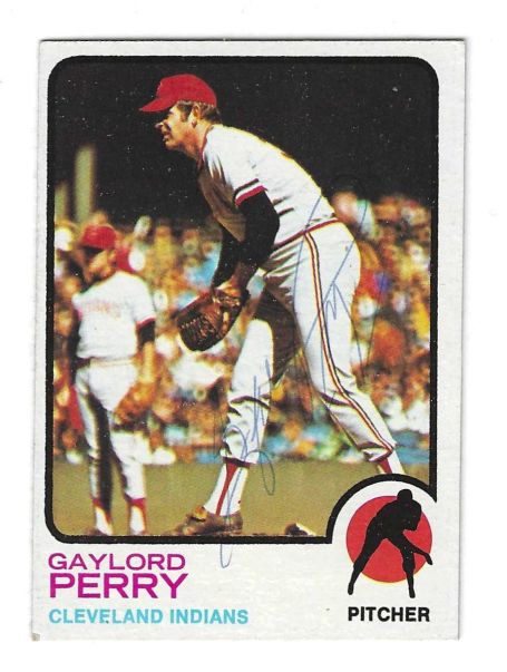 Autographed GAYLORD PERRY Cleveland Indians 1973 Topps Card