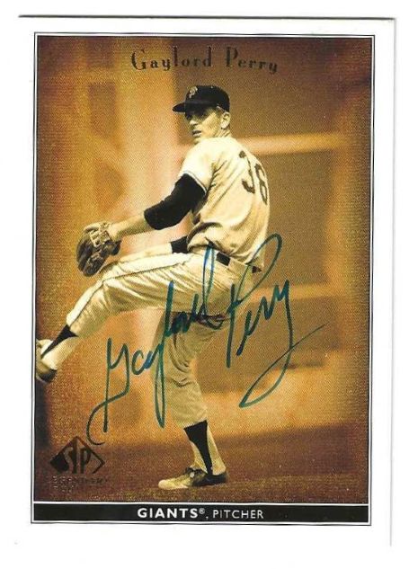Autographed GAYLORD PERRY San Francisco Giants 2002 Upper Deck Legendary Cuts
