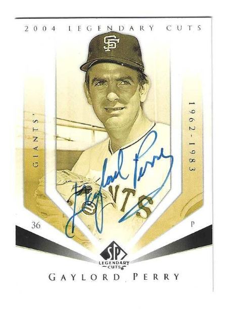 Autographed GAYLORD PERRY San Francisco Giants 2004 Upper Deck Legendary Cuts