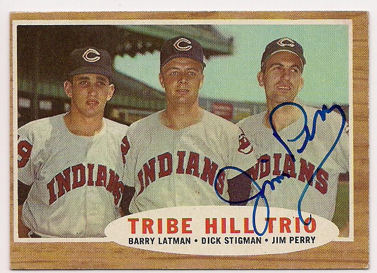 Autographed JIM PERRY 1962 Topps Card