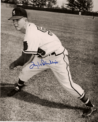AUTOGRAPHED TAYLOR PHILLIPS 8x10 Milwaukee  Braves Photo