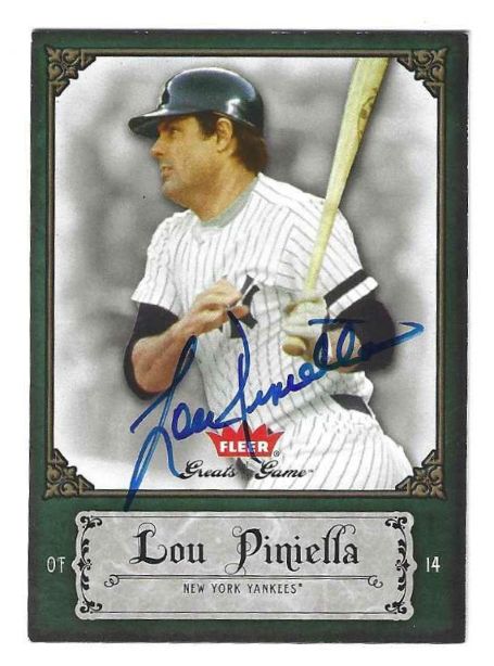 Autographed LOU PINIELLA New York Yankees 2006 Fleer Greats of the Game Card