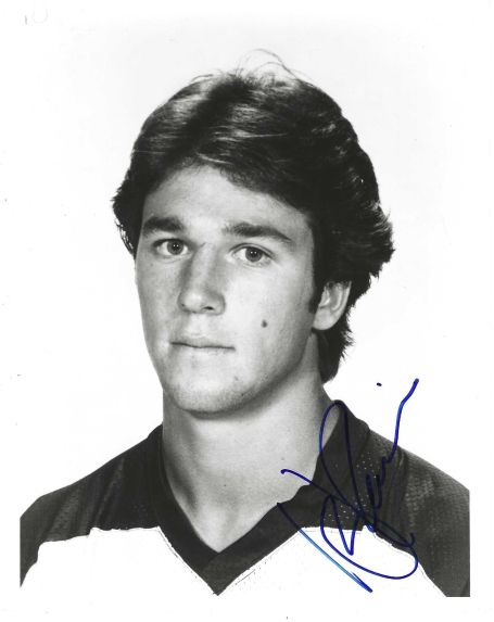 Autographed DAVE POULIN 8X10 Philadelphia Flyers Photo