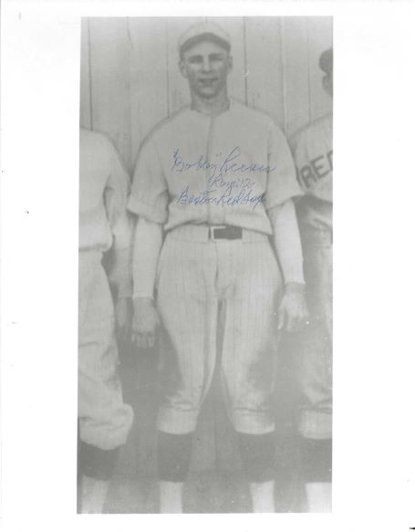 AUTOGRAPHED BOBBY REEVES 8X10  Boston Red Sox photo