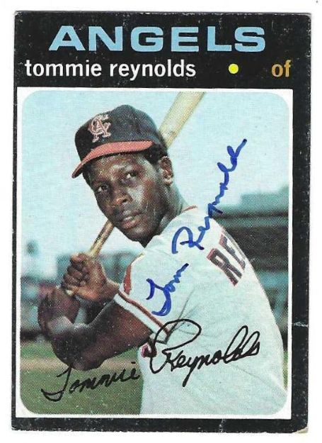 Autographed TOMMIE REYNOLDS California Angels 1971 Topps Card