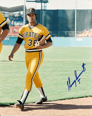 AUTOGRAPHED  photo MANNY SARMIENTO - Pittsburgh Pirates