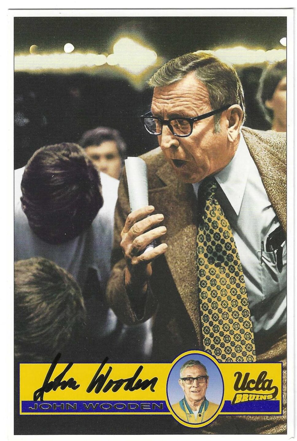 Autographed JOHN WOODEN UCLA BRUINS 4x6 picture postcard.