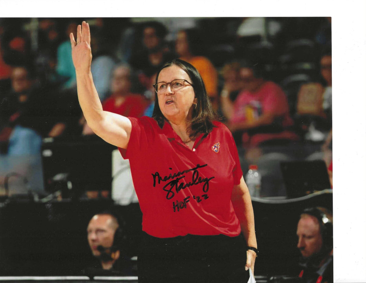Autographed MARIANNE STANLEY 8X10 HOF photo