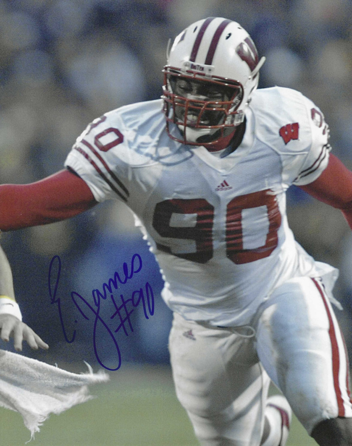 Autographed ERAMUS JAMES Wisconsin Badgers 8x10 Photo