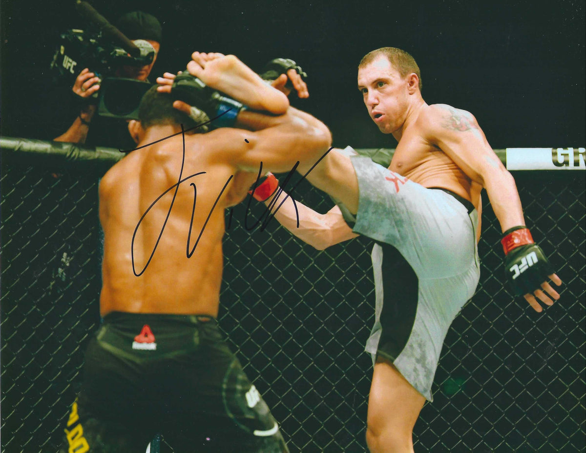 Autographed JAMES VICK UFC & MMA fighter 8x10 photo with COA