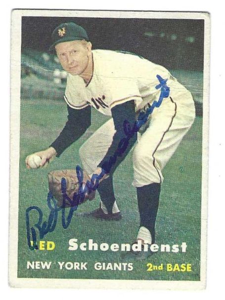 Autographed RED SCHOENDIENST New York Giants 1957 Topps Card