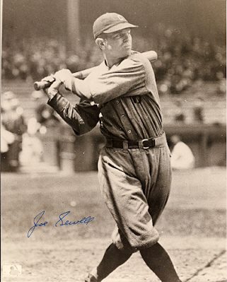 Autographed HOF'R JOE SEWELL 8x10 Cleveland Indians photo