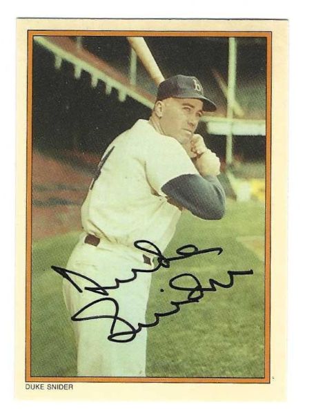 Autographed  DUKE SNIDER Brooklyn Dodgers 1985 Topps Circle K Card