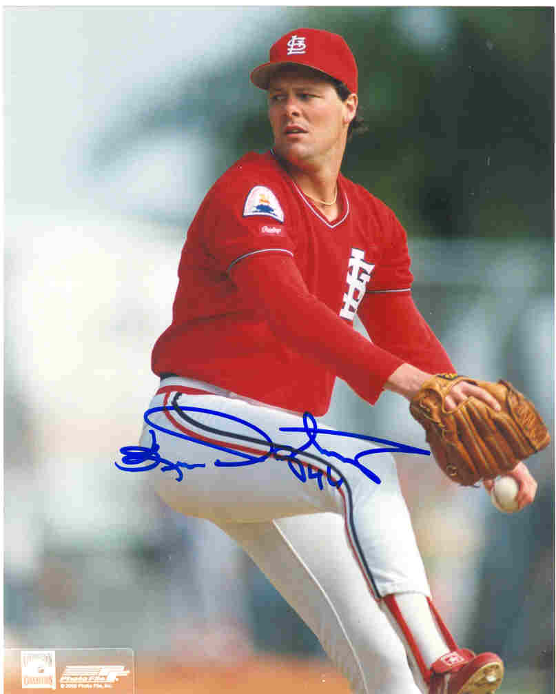 AUTOGRAPHED KEN DAYLEY 8X10 St. Louis Cardinals photo