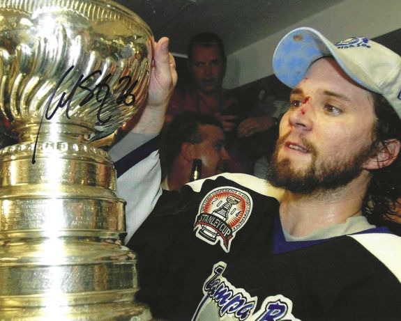 Autographed MARTIN ST. LOUIS 8X10 Nashville Predators photo