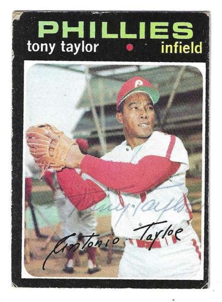Autographed TONY TAYLOR Philadelphia Phillies 1971 Topps Card