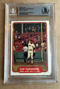 Signed 1982 Fleer Carl Yastrzemski Boston Red Sox card #633 Beckett Slabbed
