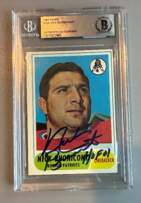 Autographed 1968 Topps Nick Buoniconti Boston Patriots Card #124 Beckett Slabbed