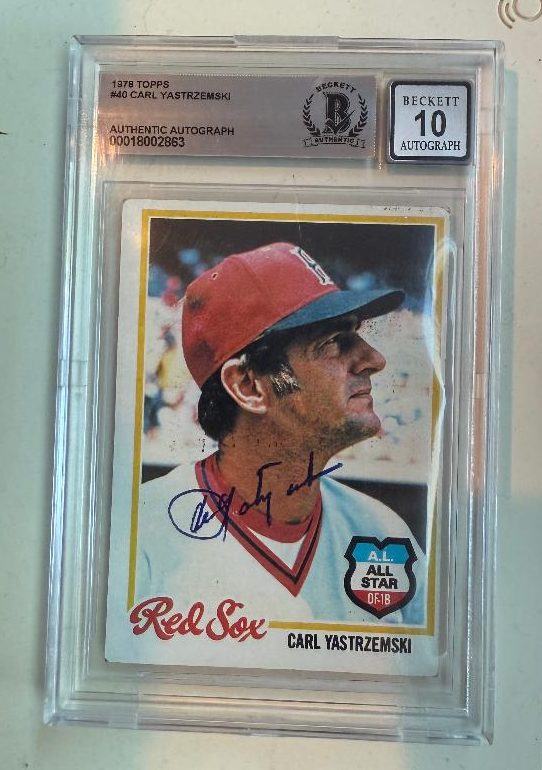 Signed 1978 Topps Carl Yastrzemski Boston Red Sox card #40  Beckett Slabbed -10
