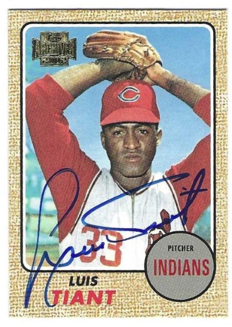 Autographed LUIS TIANT Cleveland Indians 2002 Topps Archives Card
