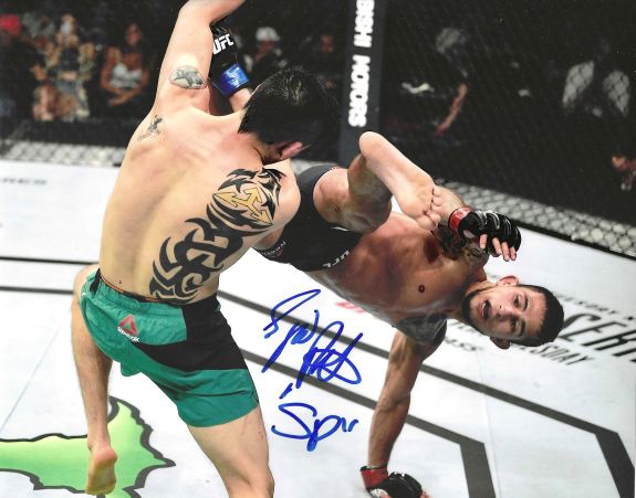 Autographed SERGIO PETTIS UFC & MMA fighter 8x10 photo with COA