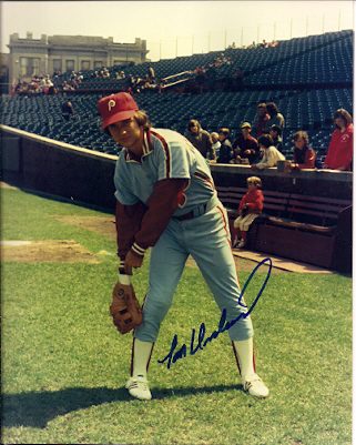 AUTOGRAPHED TOM UNDERWOOD photo  Philadelphia Phillies