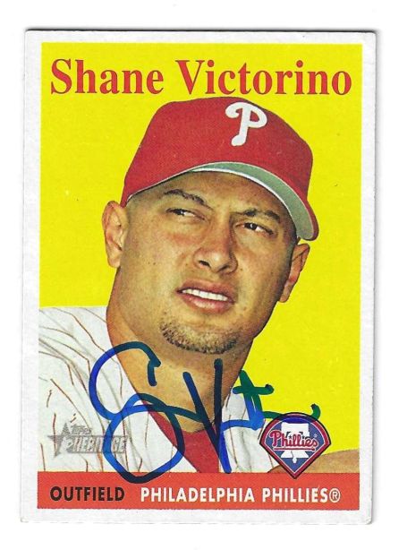 Autographed SHANE VICTORINO Philadelphia Phillies 2007 Topps Heritage Card