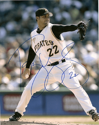 AUTOGRAPHED RYAN VOGLESONG 8X10 Pittsburgh Pirates Photo