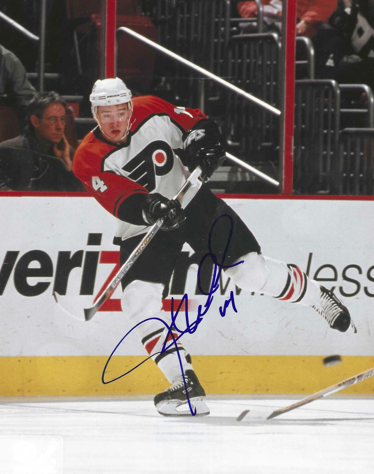 Autographed JUSTIN WILLIAMS 8X10 Philadelphia Flyers Photo