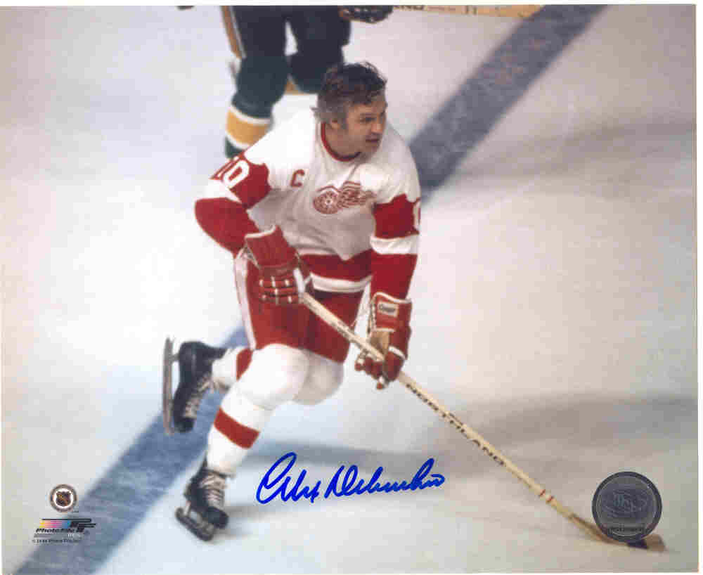 AUTOGRAPHED ALEX DELVECCHIO 8X10 Detroit Red Wings Photo